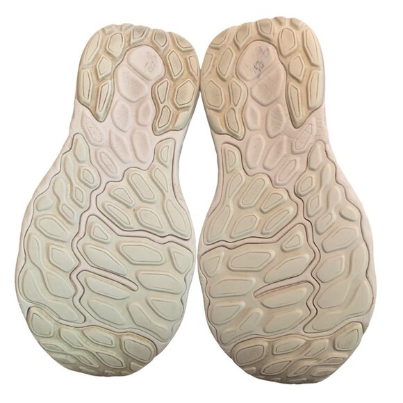 New Balance Women's Fresh Foam X 1080V12 White Running Shoes Sz 7.5 W1080W12 - Picture 8 of 14